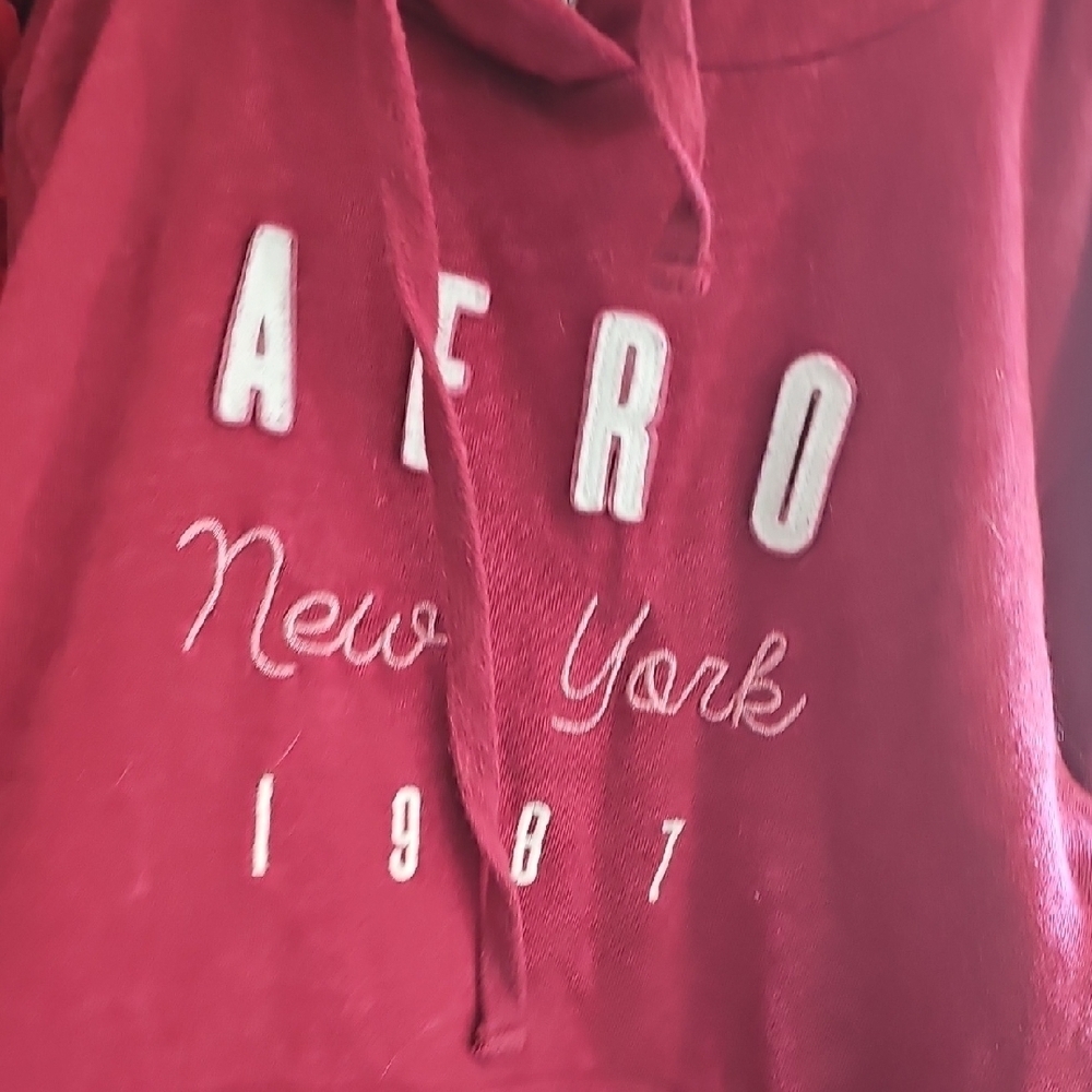 Aero Girls New York Maroon Hoodie Size Small